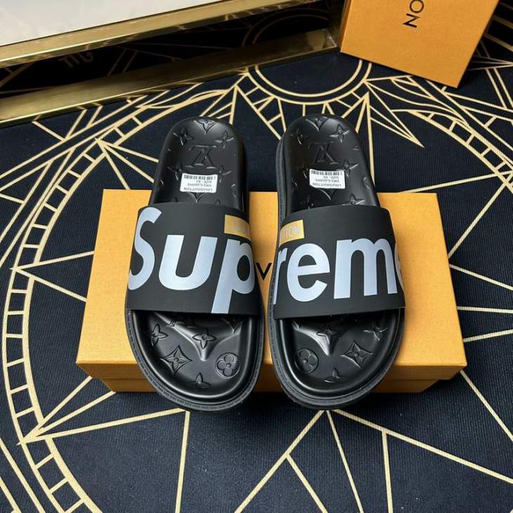 Picture of Louis Vuitton Slippers _SKULVsz38-44hnh03631003